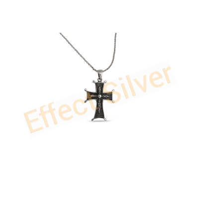 Медальон във формата на кръст